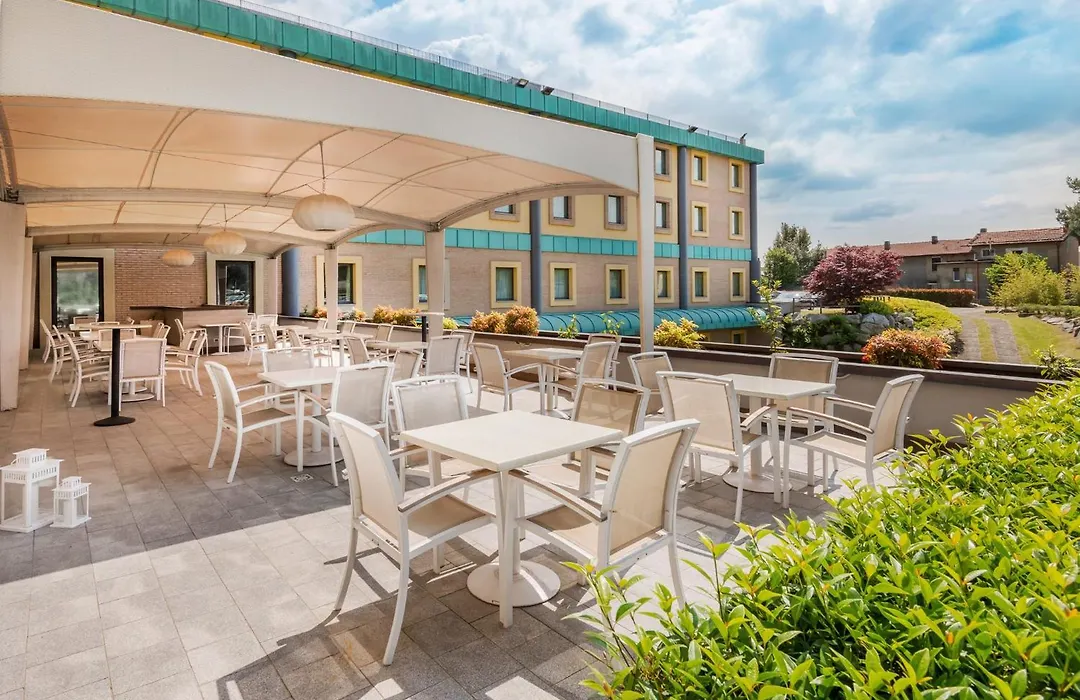 Crowne Plaza Milan - Malpensa Airport By Ihg-1